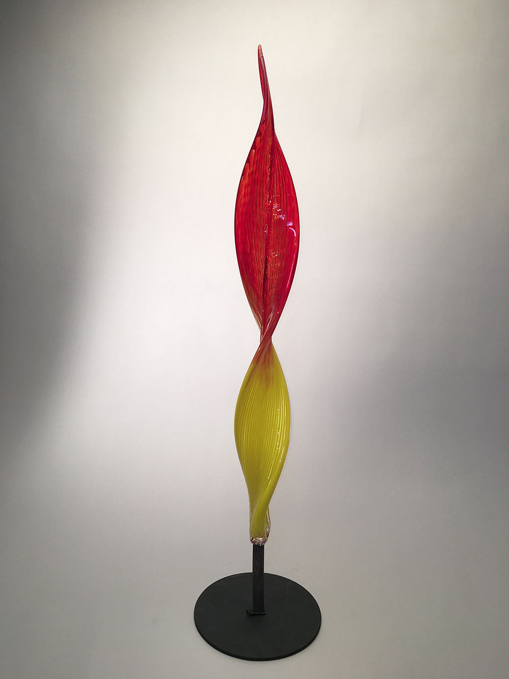 Tall Twisted Herringbone Leaf Red Yellow