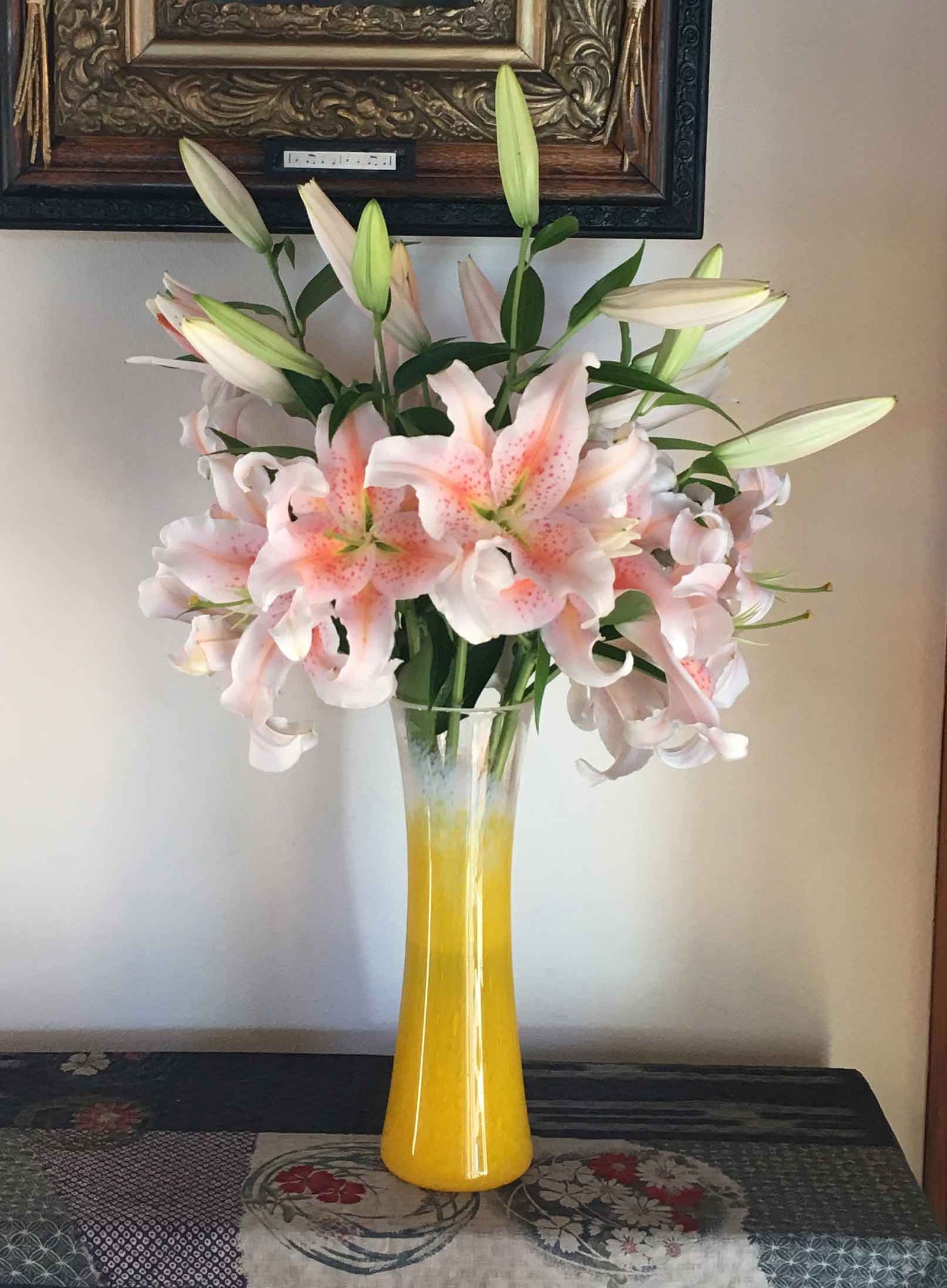 Tower Vase Golden Yellow White